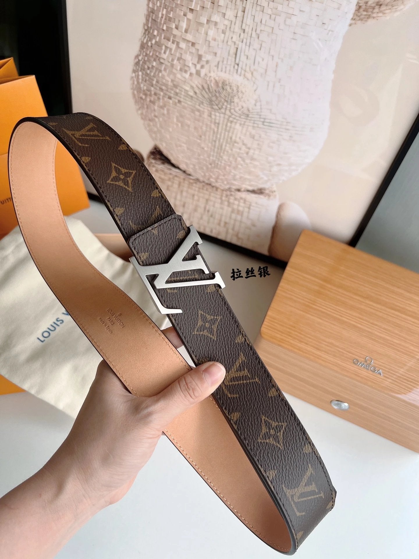 Louis Vuitton LV Belt Top version The Most New Belt4.0cm Men's Belt Metal Buckle Men's Leather Belt with Classic Presbyopic Checkered Belt with Genuine Goods Packaging