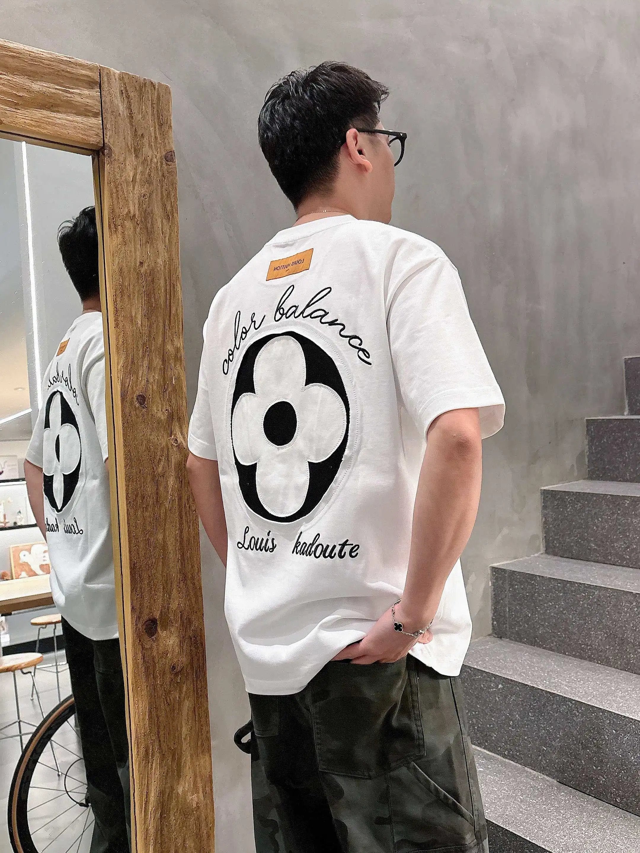 Louis Vuitton LV T-shirt Embroidered Back Patch Round Neck Short Sleeve25ss New Pure Cotton Unisex Style T T-shirt OS Loose Fit Base Shirt Half Sleeve T-Shirt Top Half Sleeve