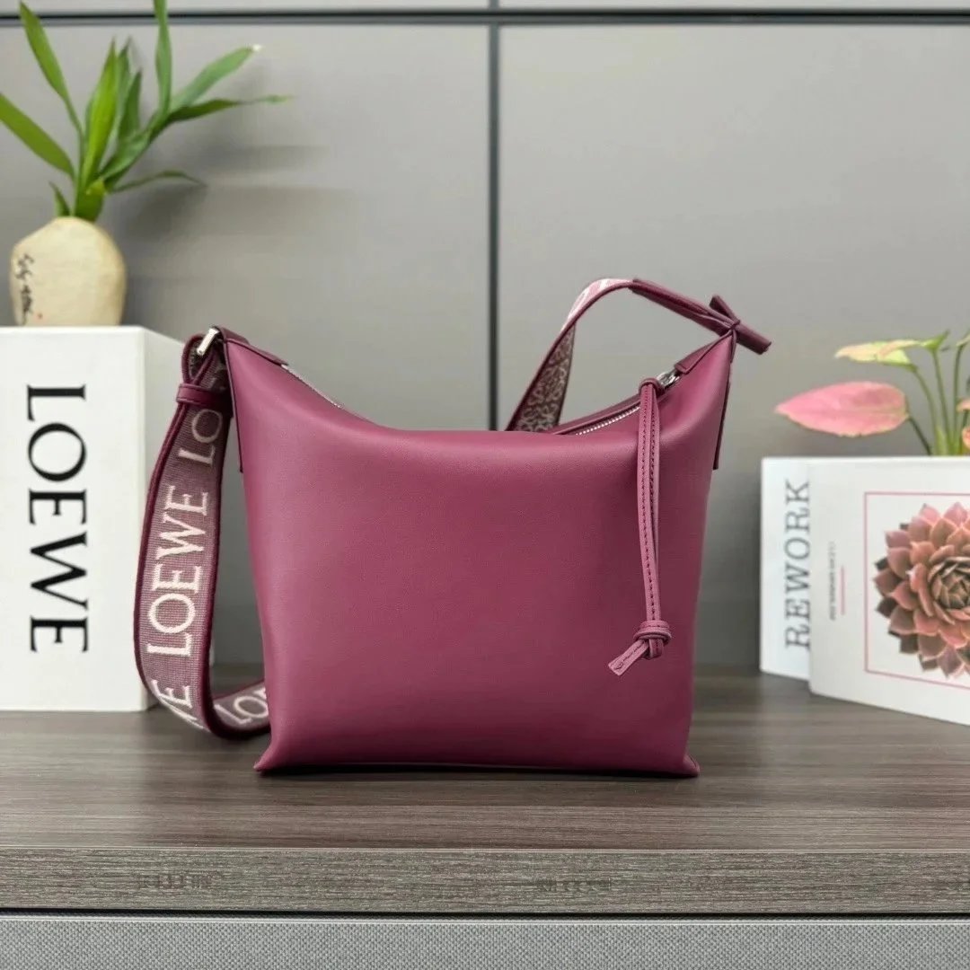 LOEWE Backpack Top version 【Premium Version Original Leather】2022New Men's Bag Soft Smooth Cow Leather and Figured Cloth Cubi Handbag Men's Lunch Box Bag Crossbody Bag Shoulder Bag Messenger Bag Can Be Put13Inch Computer Bag Large Capacity Travel Bag LOEW