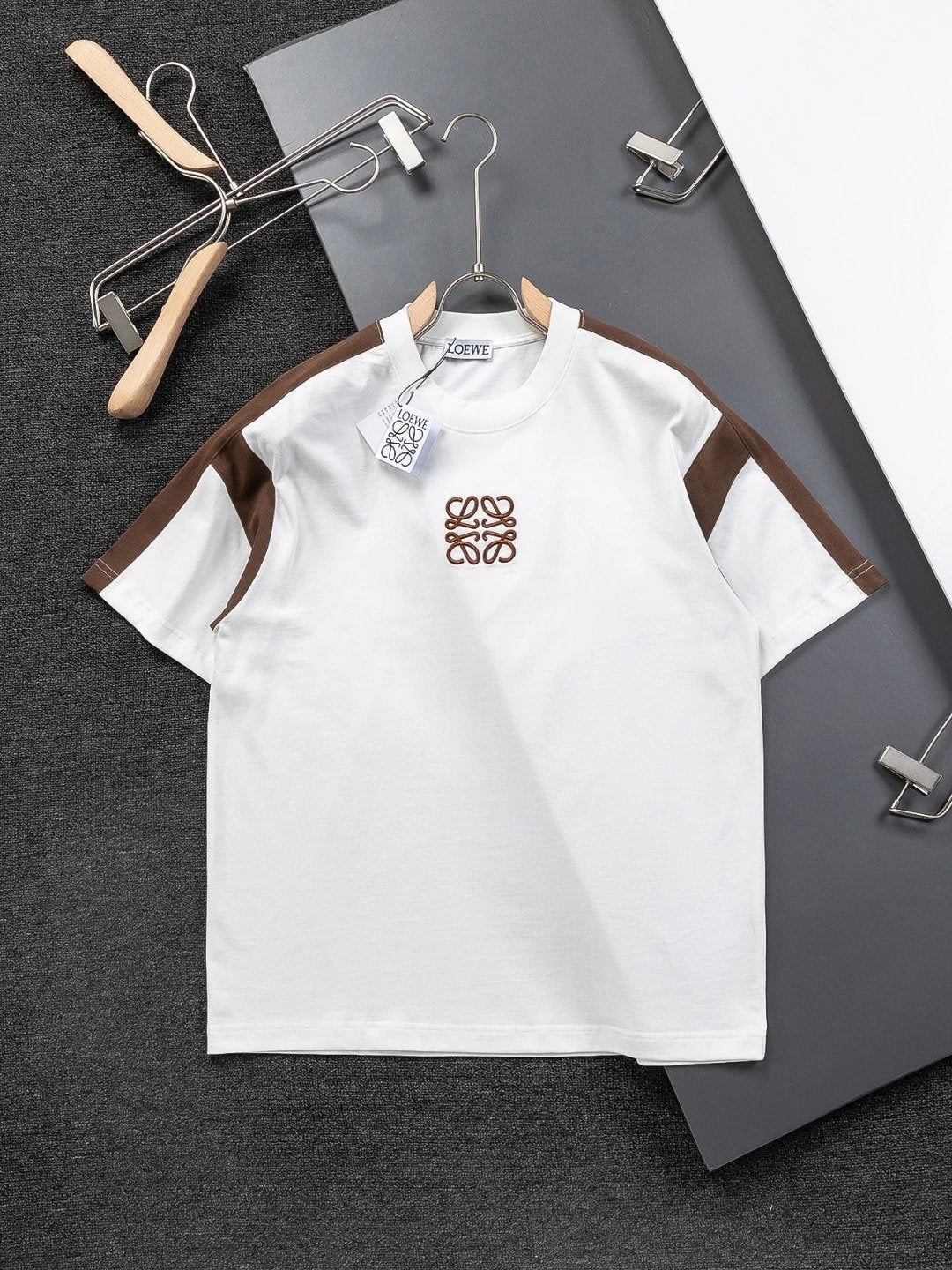 LOEWE T-shirt Chest Brand Embroidery Pattern logo round Neck Short Sleeve25ss New pure cotton T Unisex T-Shirt OS Loose Fit Base Shirt Top Half Sleeve T-Shirt