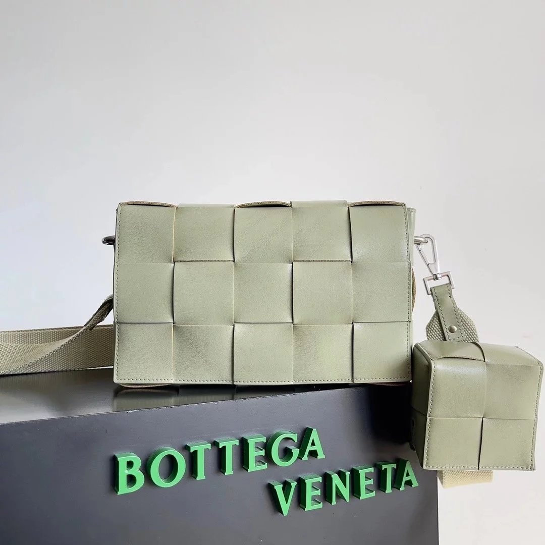 Bottega Veneta Men's Bag Top version 【Super Original Leather】/New Men's Bag Two in One cassette Bag Square Bag Pillow Bag Men's Flap Crossbody Bag Woven Bag Coin Purse Key Case