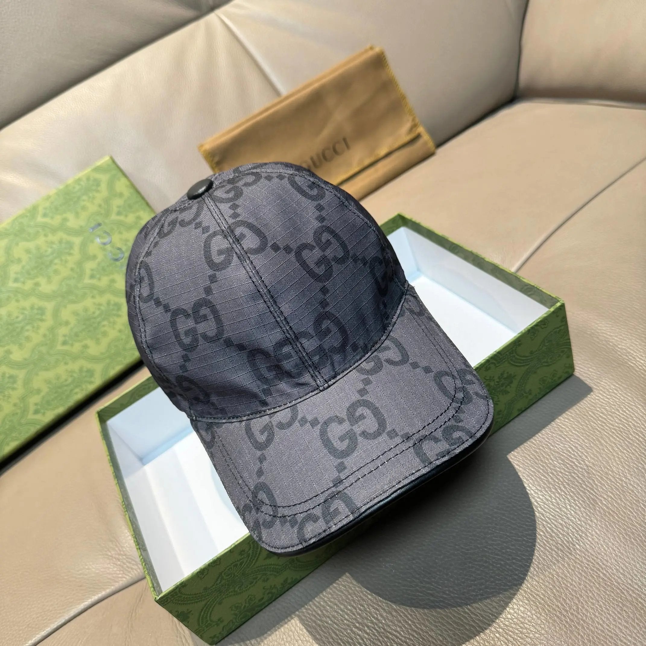 Gucci Hat Big Pair G Alphabet Jacquard logo Baseball Cap Sunshade Sun Protection Duckbill Cap Unisex Couple Style Large Head Circumference Slimming Face Curved Brim Versatile Sports Hat