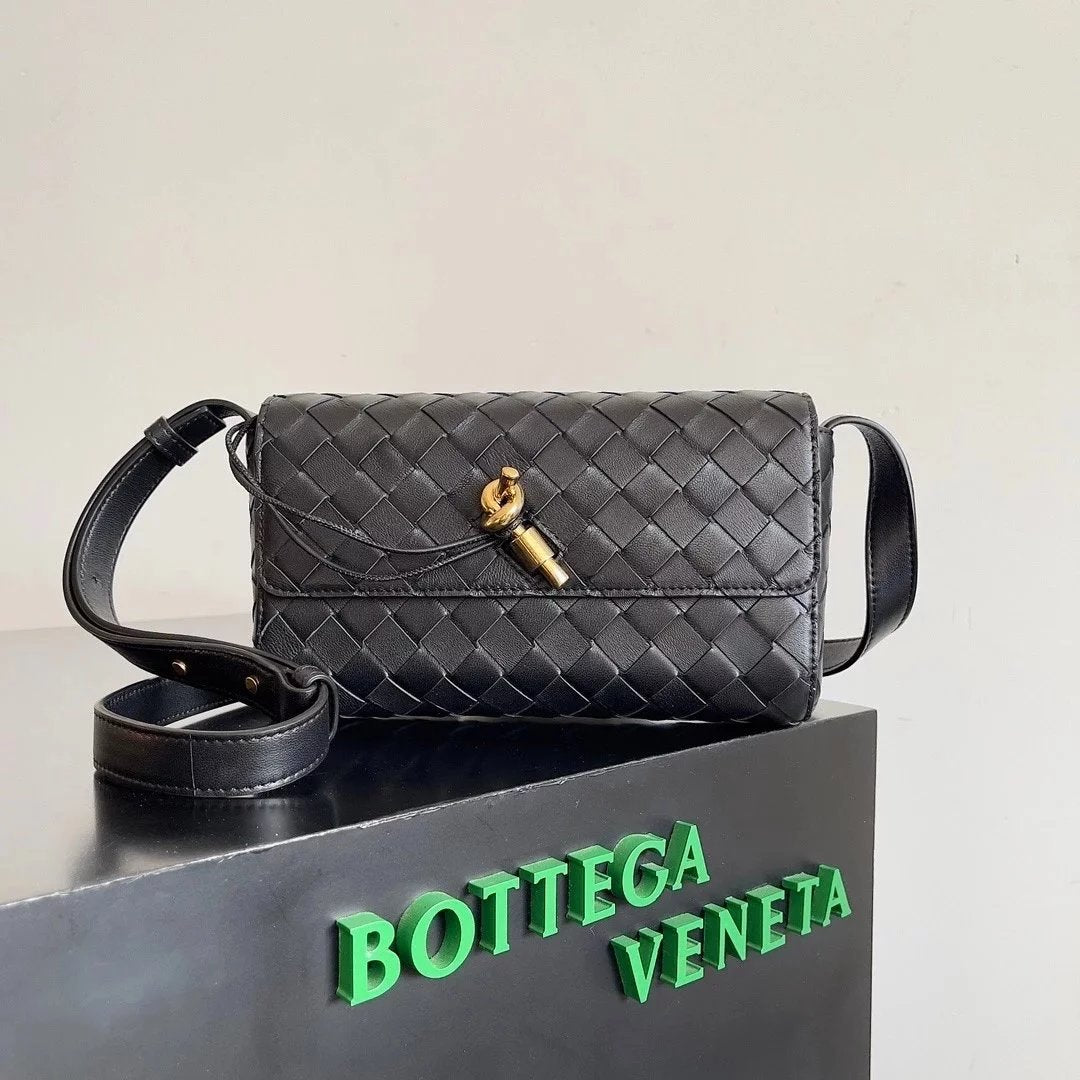 Bottega Veneta Women's Bag Top version 【Special Effects Original Hot Sale】/23New Popular Item miniAndiamoWOC Envelope Package Lambskin Woven Bag Mini Shoulder Messenger Bag Women's Bag755545