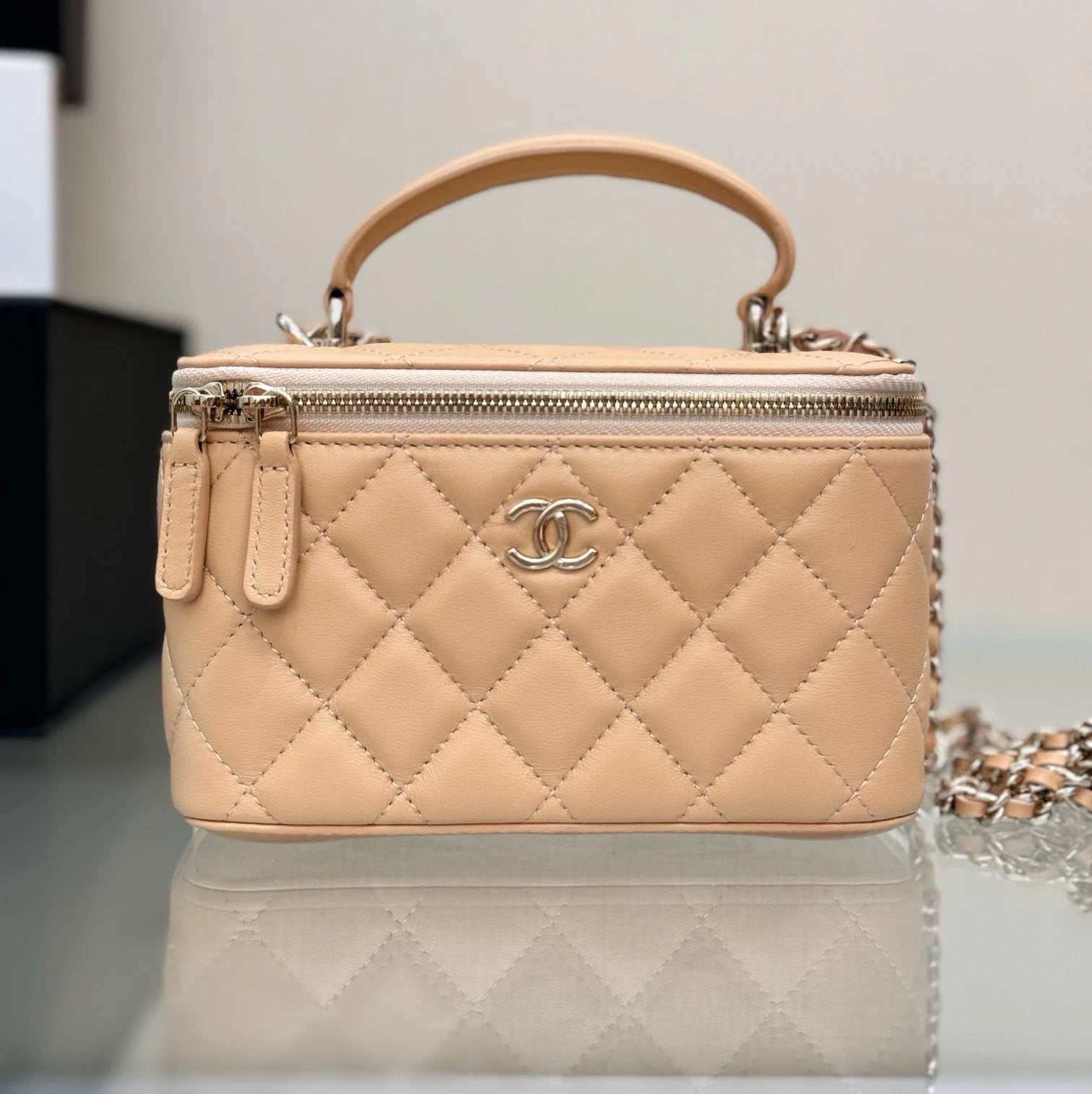 Chanel Women's Bag Top version 【Original Leather Upgraded Version】Home New24P New Color Box Bag Series Original Sheepskin Bag Lipstick Pack Cosmetic Bag Small Box Bag Box Bag Intrazone Mirror Bag Style New Women Bag Handle Box Bag Leisure Bag Shoulder Bag