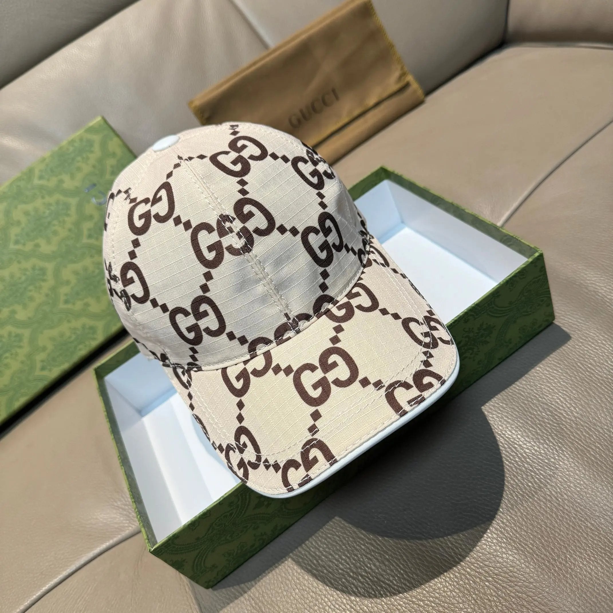 Gucci Hat Big Pair G Alphabet Jacquard logo Baseball Cap Sunshade Sun Protection Duckbill Cap Unisex Couple Style Large Head Circumference Slimming Face Curved Brim Versatile Sports Hat