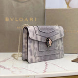 BVLGARI Bag Top version SerpetiForever Bag Decorated with a Snake's Head Chain Bag Snakeskin Enamel Snakeskin Head File Holder Pink Gray