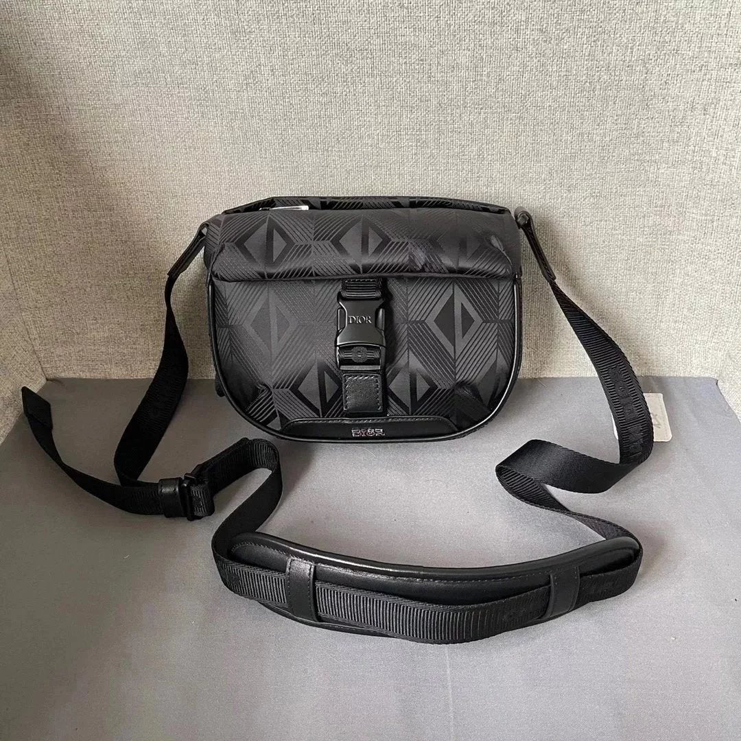 Dior Men's Bag Top version 【Original Leather】2023Men's New Crossbody Bag Shoulder Bag Camera Bag Small Size Messenger Bag Men's Bag Explorer Classic Design of Handbag Men's Ski Limited Series