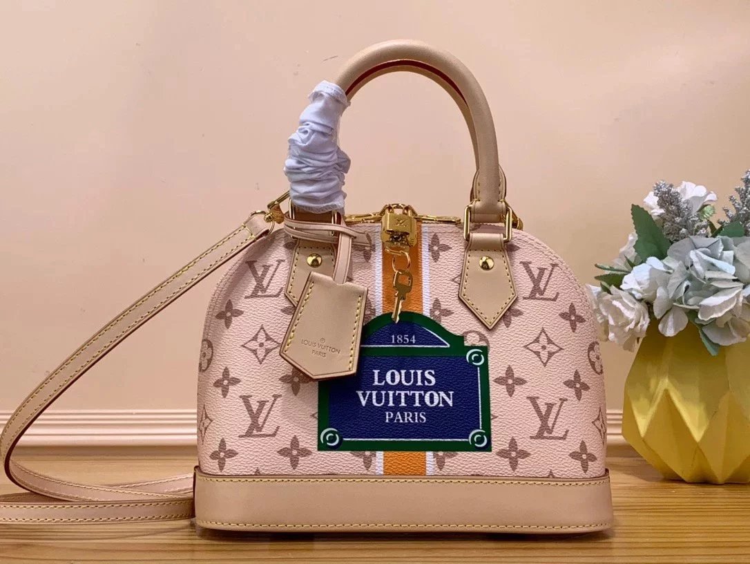 Louis Vuitton LV Women's Bag Top version M235022024Early Spring Model Style New Style White Silk Screen A1maBB Shell Bag Shoulder Messenger Bag Portable Women's Bag