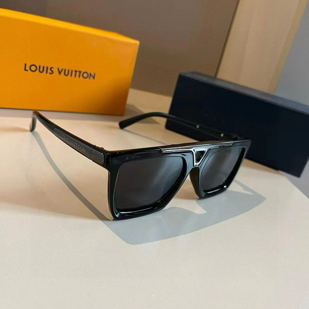 Louis Vuitton LV Sunglasses Color-Block Temple Sunglasses Slimming Non-Prescription Unisex Couple Style Driving Beach Fishing UV Protection25ss New Sports Casual Versatile