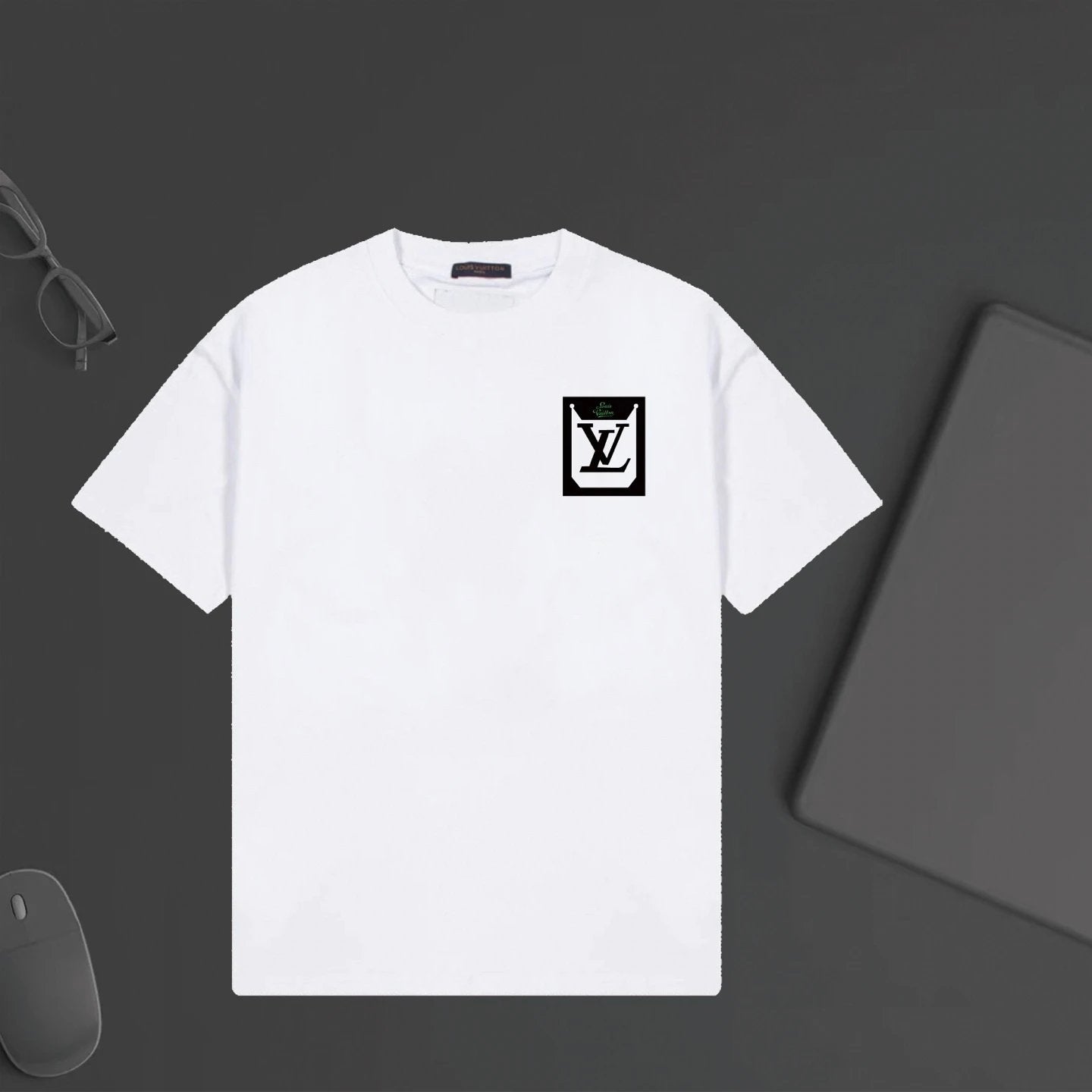 Louis Vuitton LV T-shirt Chest Letter Print logo round Neck Short Sleeve25ss New pure cotton T Unisex T-Shirt OS Drop Shoulder Loose Fit Base Shirt Top T-Shirt Short Sleeve