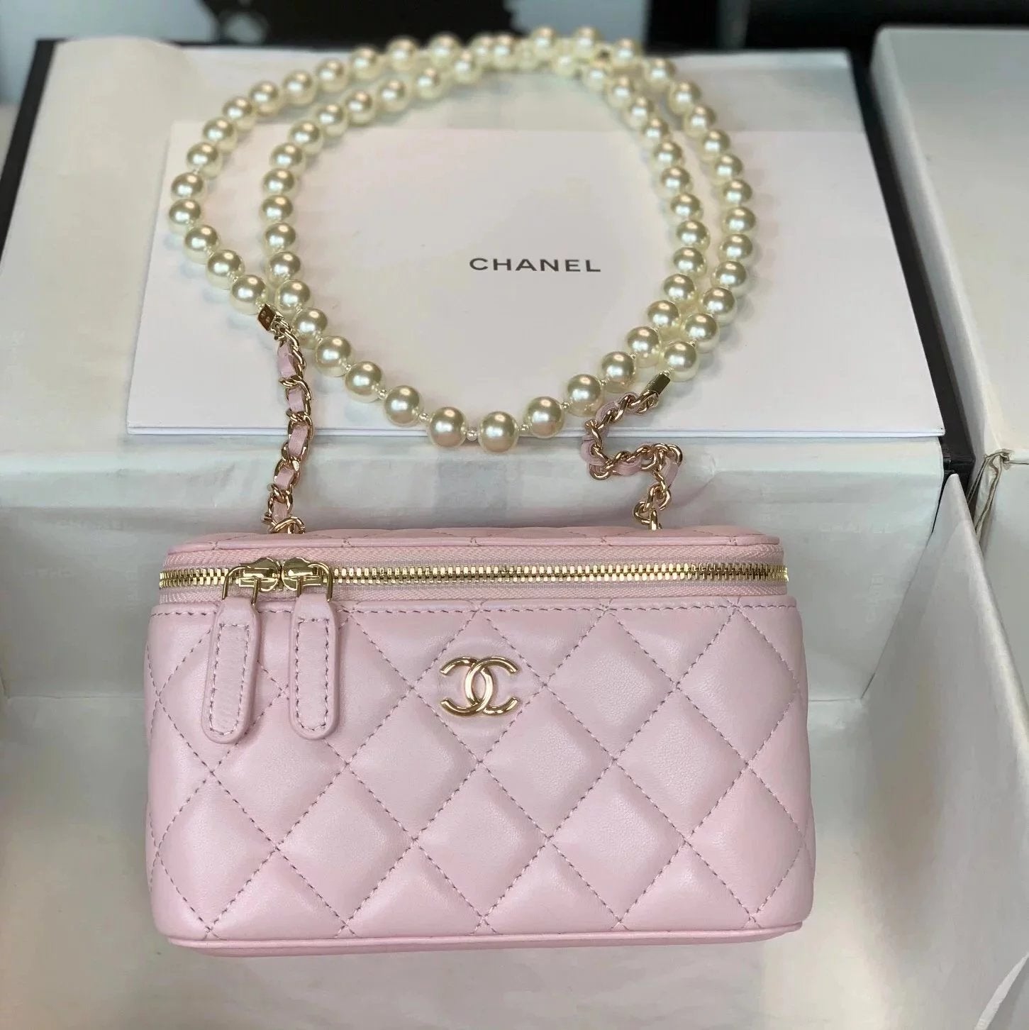 Chanel Women's Bag Top version 【Original Leather High-Definition Version】Nair2022Spring and Summer New Pearl Chain Bag Box Bag Cosmetic Bag Pearl Bag woc Box Cosmetic Case