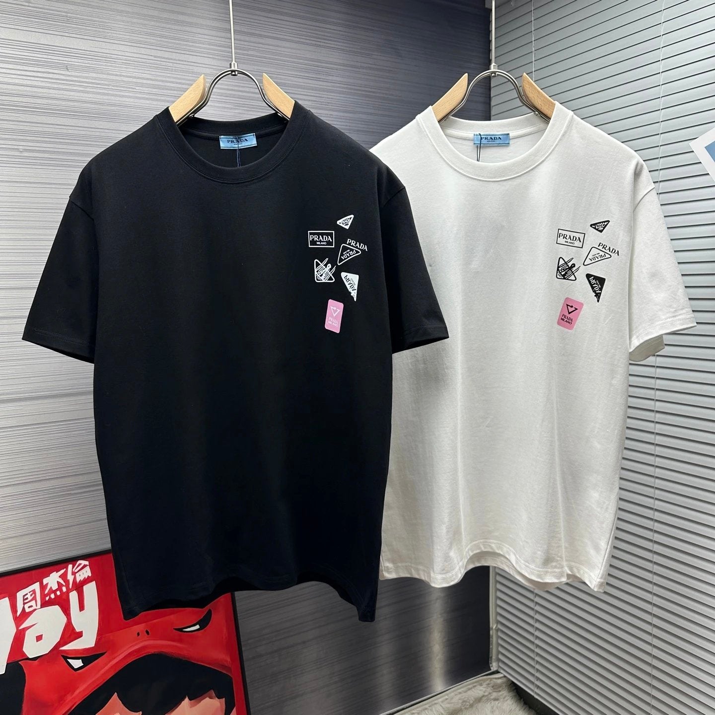 PRADA T-shirt Chest Print ogo round Neck Short Sleeve25ss New pure cotton T Unisex T-Shirt OS Loose Fit Base Shirt Top Half Sleeve T-Shirt