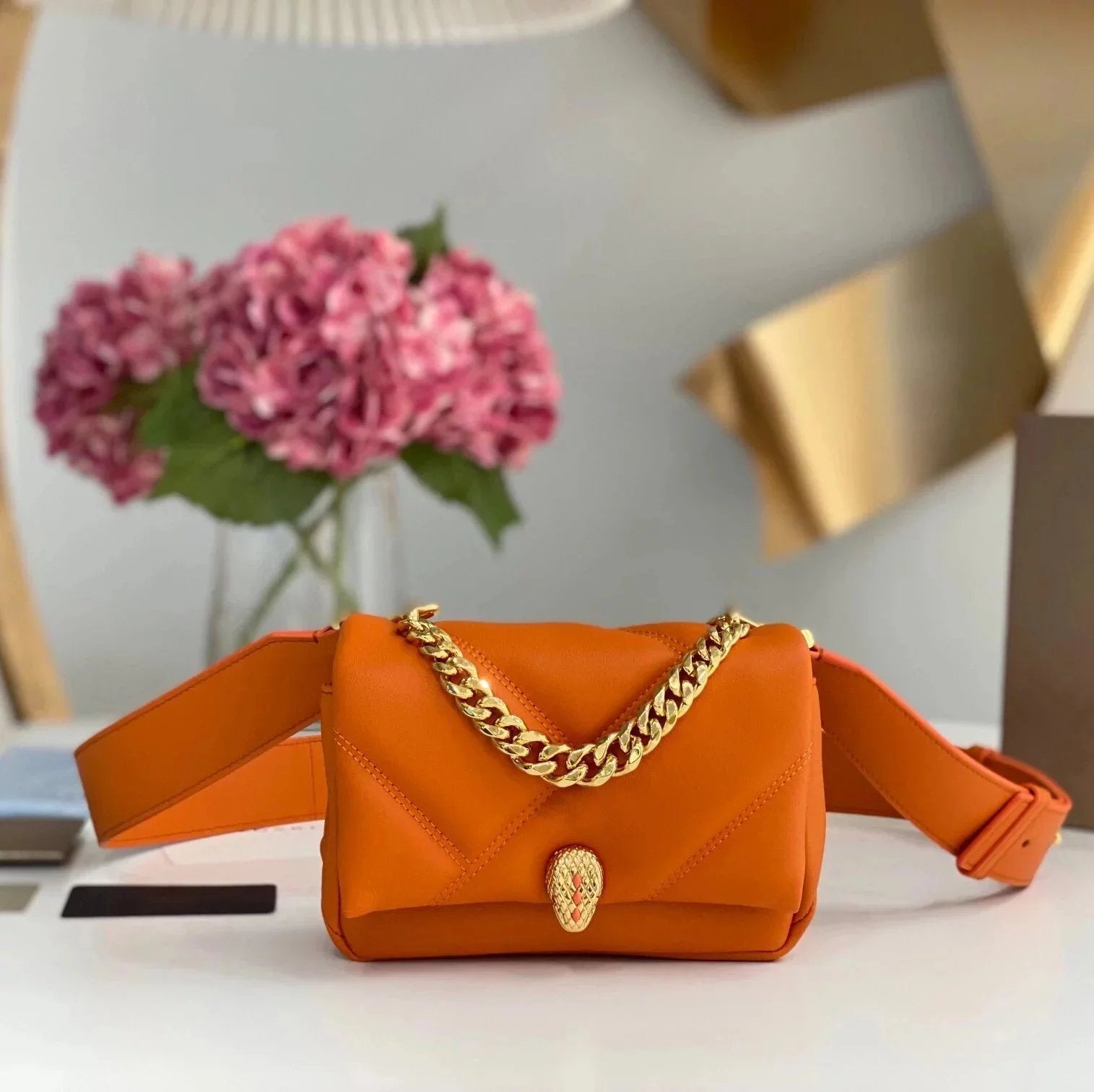 BVLGARI Bag Top version 【Original Leather High Version】New SerpentiCabochon Quilted Calfskin BVLGARI Women's Leather Bag Bag Decorated with a Snake's Head Thick Chain Handbag Crossbody Bag Shoulder Bag Flap Bag Enamel Buckle Snake Head Flap Bag Small Size