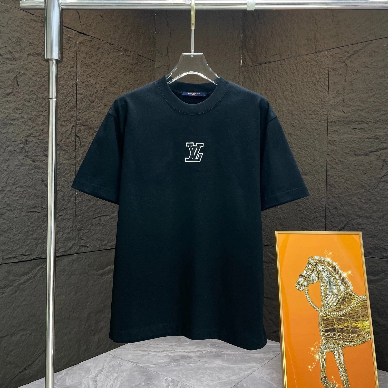 Louis Vuitton LV T-shirt Chest Letter Embroidery logo round Neck Short Sleeve25ss New pure cotton T Unisex T-Shirt OS Loose Fit Base Shirt Top Half Sleeve T-Shirt