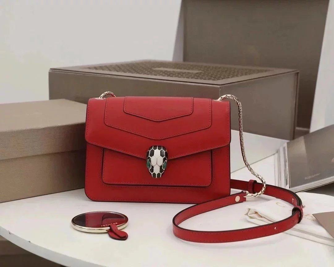 BVLGARI Bag Top version SerpentiForever Red Handbag Bag Decorated with a Snake's Head File Holder Chain Bag Portable Shoulder Messenger Bag Women's Bag