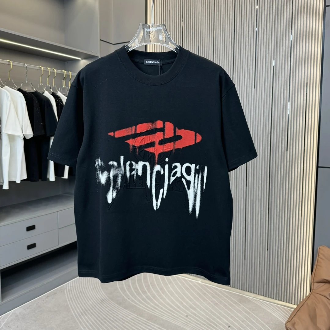 Balenciaga T-shirt Front chest features dual art embellishments: colorful dot embroidery and high-temperature embossing logo round Neck Short Sleeve25ss New Pure Cotton Unisex Style T T-shirt OS Loose Fit Base Shirt Half Sleeve T-Shirt Top Half Sleeve