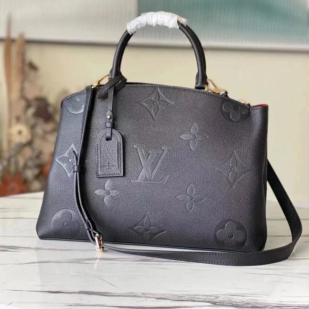 Louis Vuitton LV Women's Bag Top version M45811Black Gray Old huaGrandPalais Handbag Grain Leather Embossed Travel Bag Shoulder Crossbody Handbag Hand-Held Elbow Bag Women's Bag