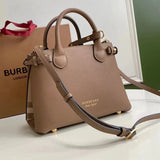 Burberry Women's Bag Top version TheBanner Small Size House Plaid Leather Banner Handbag Banner Women's Bag Cowhide Leather Single-Shoulder Bag Handbag Star Style