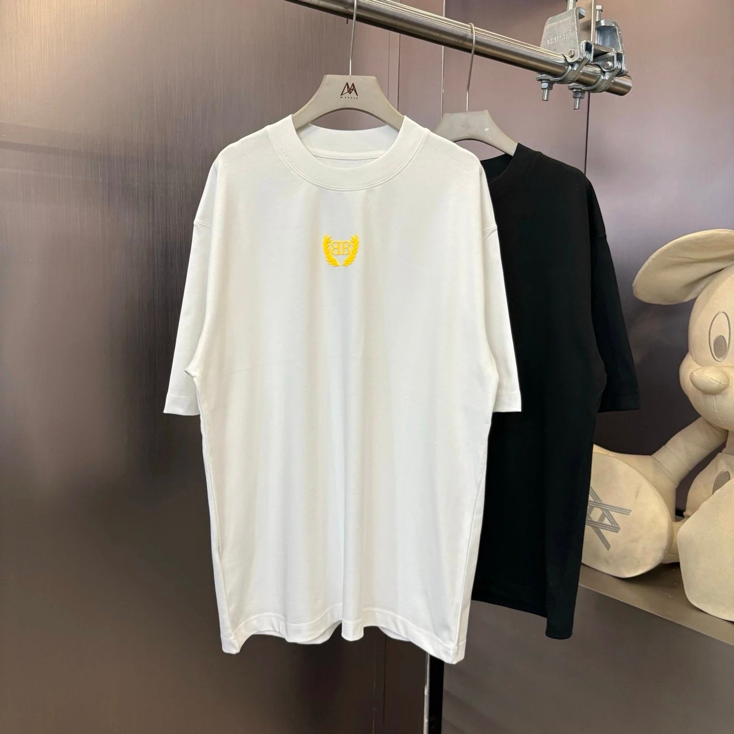 Balenciaga T-shirt Double-breasted B Wheat Embroidery logo round Neck Short Sleeve25ss New pure cotton T Unisex T-Shirt OS Drop Shoulder Loose Fit Base Shirt Top T-Shirt Short Sleeve