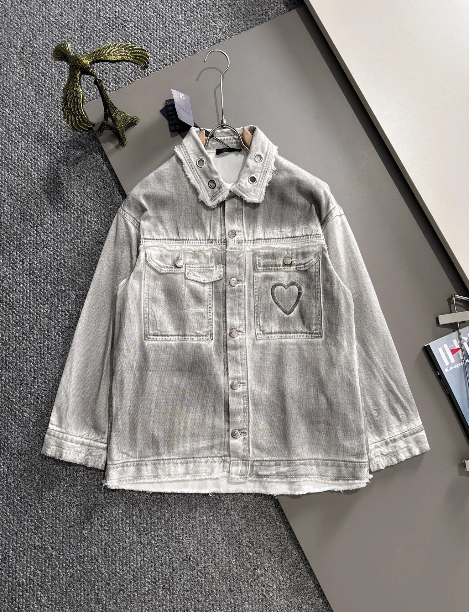 PRADA Jackets Vintage Heart Denim Jacket Fashion Simple Heavy Casual Short Denim Unisex Washed Vintage Turn-down Collar Jacket