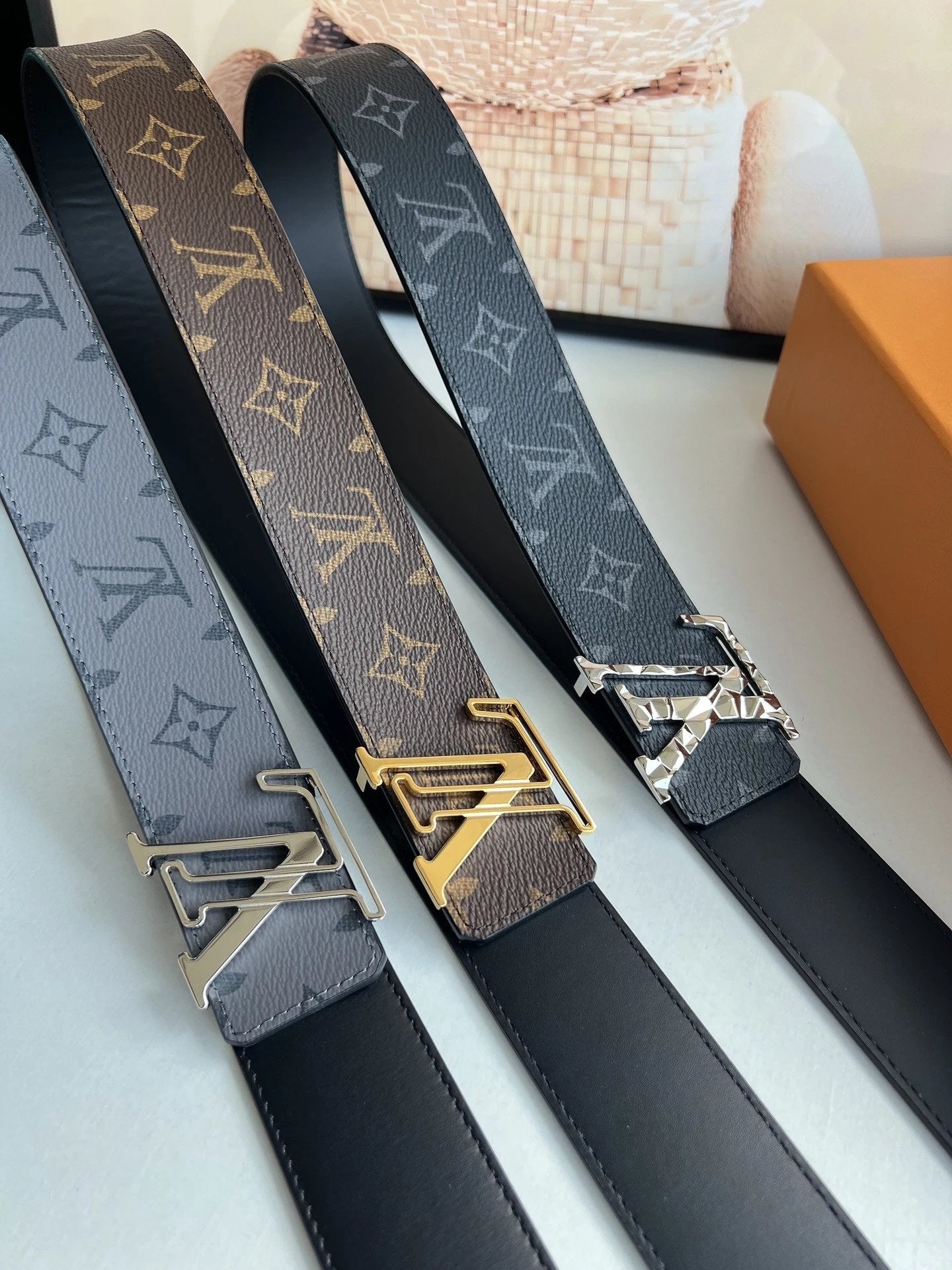 Louis Vuitton LV Belt Top version 【Counter Quality】The Most New Belt4.0cm Men's Belt Metal Buckle Men's Leather Belt with Classic Presbyopic Checkered Belt with Genuine Goods Packaging No Problem in and out of the Counter Versatile Casual Fashion Formal W