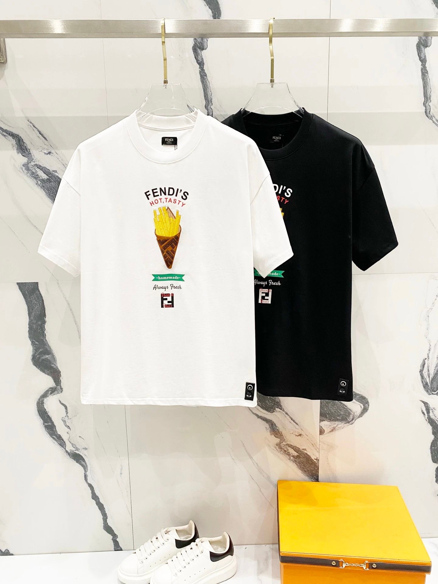 FENDI T-shirt Creative French Fries Embroidery on the Chest logo round Neck Short Sleeve25ss New Pure Cotton Unisex Style T T-shirt OS Loose Fit Base Shirt Top Half Sleeve T-Shirt