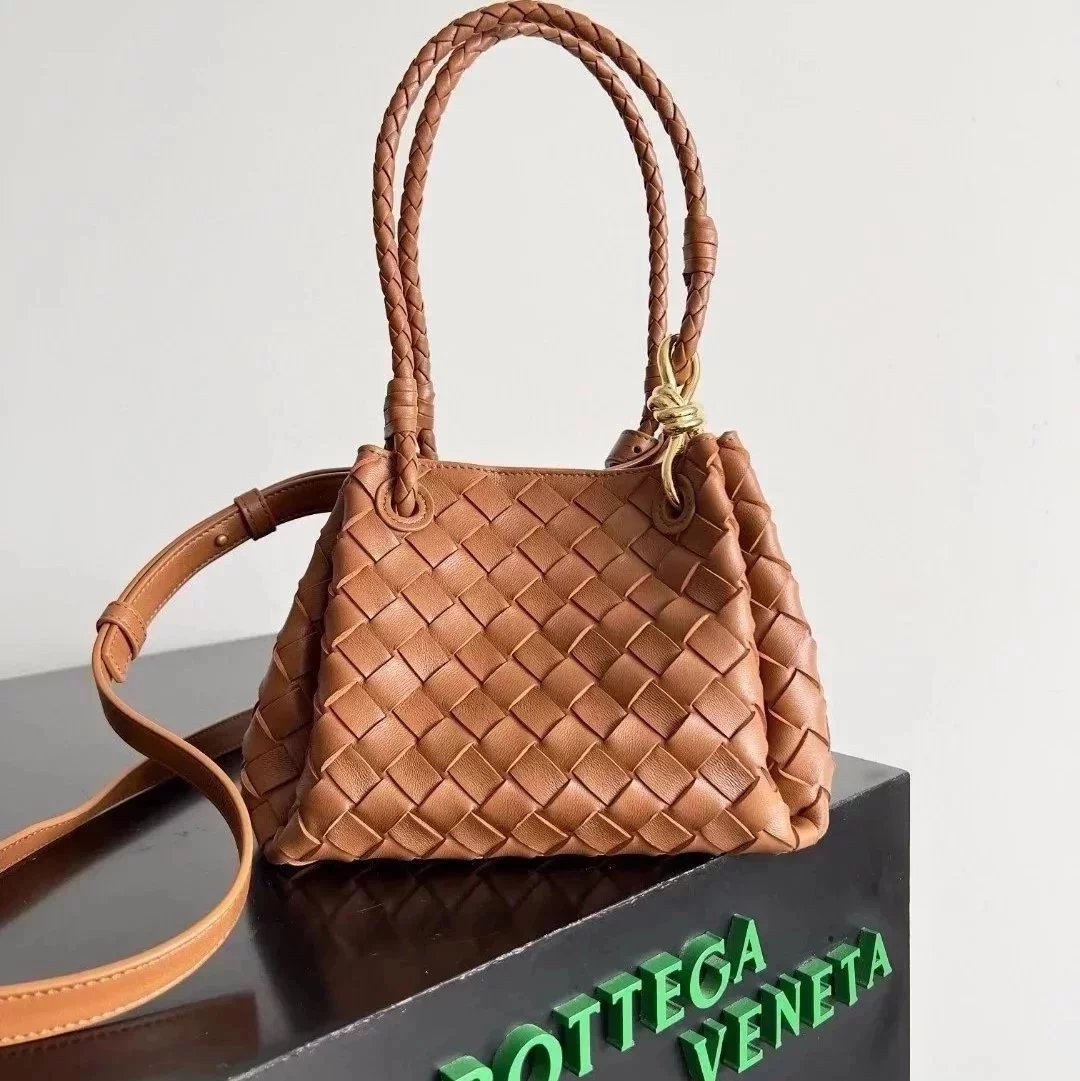 Bottega Veneta Women's Bag Top version 【Highest Version Original Leather】24New Shu Qi Same Style Parachute Package Woven Bag Shoulder Bag Messenger Bag Handbag parachute Handbag Parachute Package！Continuation of Women's Bag Classic Bag，Collection Hand Car