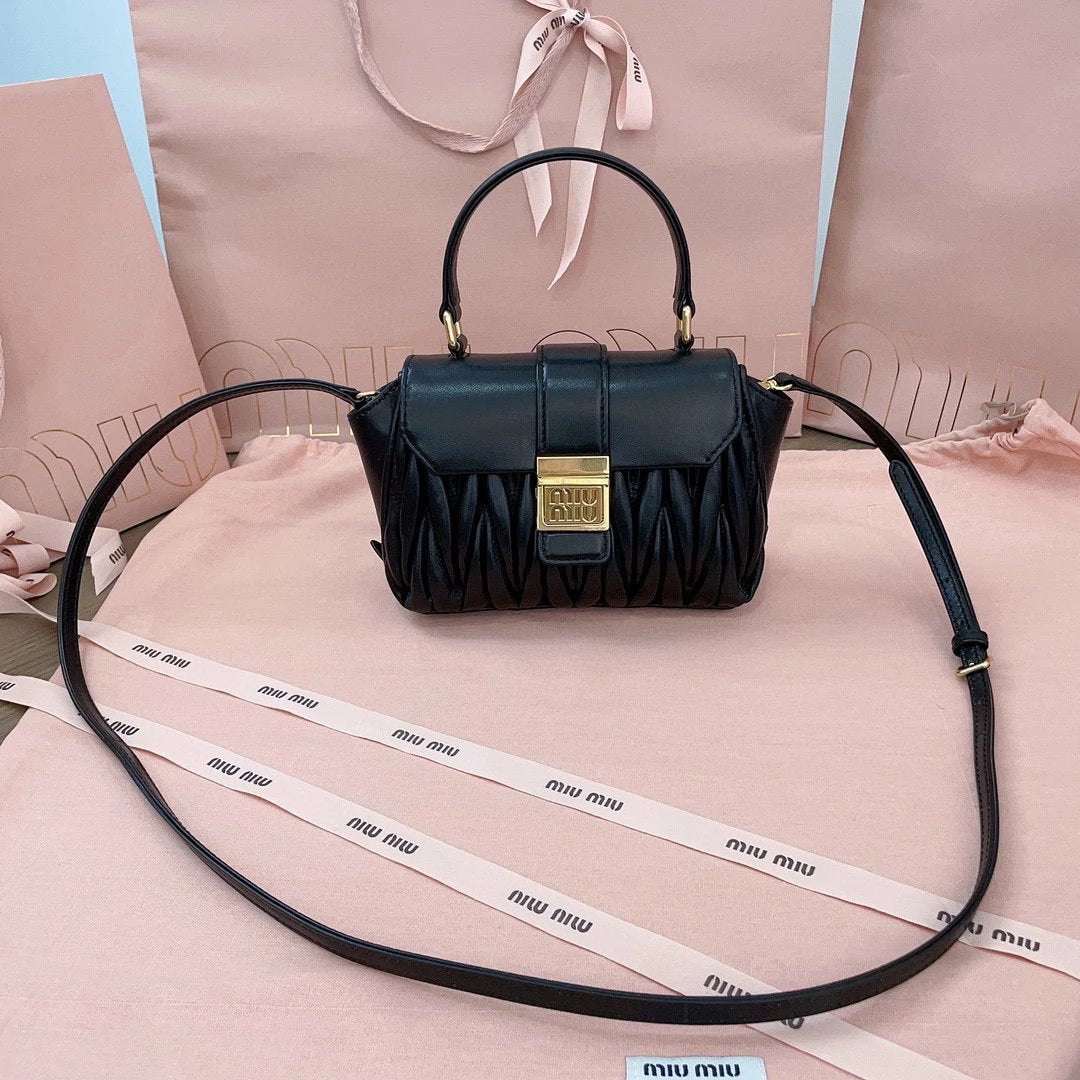 Miu Miu Bag Top version In Stock Original Leather Grade Surrogate Shopping24SS New5BP083Imported Lambskin Classic Matelasse Gold Square Buckle round Bag Shoulder Crossbody Handbag Fashion Casual Women Bag5BP083