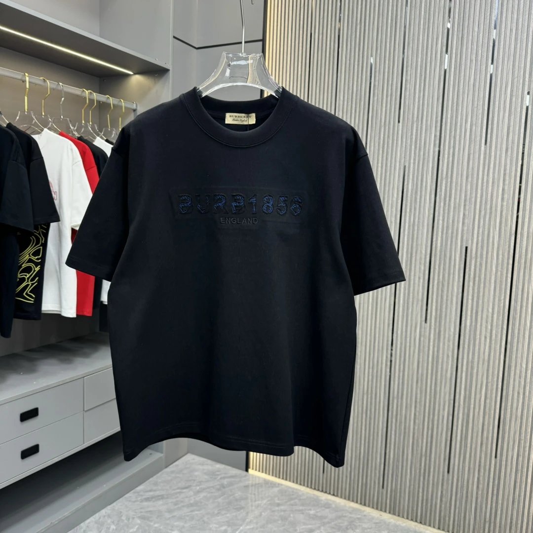 Burberry T-shirt Front panel paired with base fabric TB Style Cutout Craftsmanship Back Panel Distinctiveness logo round Neck Short Sleeve25ss New Pure Cotton Unisex Style T Casual T-Shirt Base Layer Shirt OS Loose Fit Half Sleeve Top Plus Size