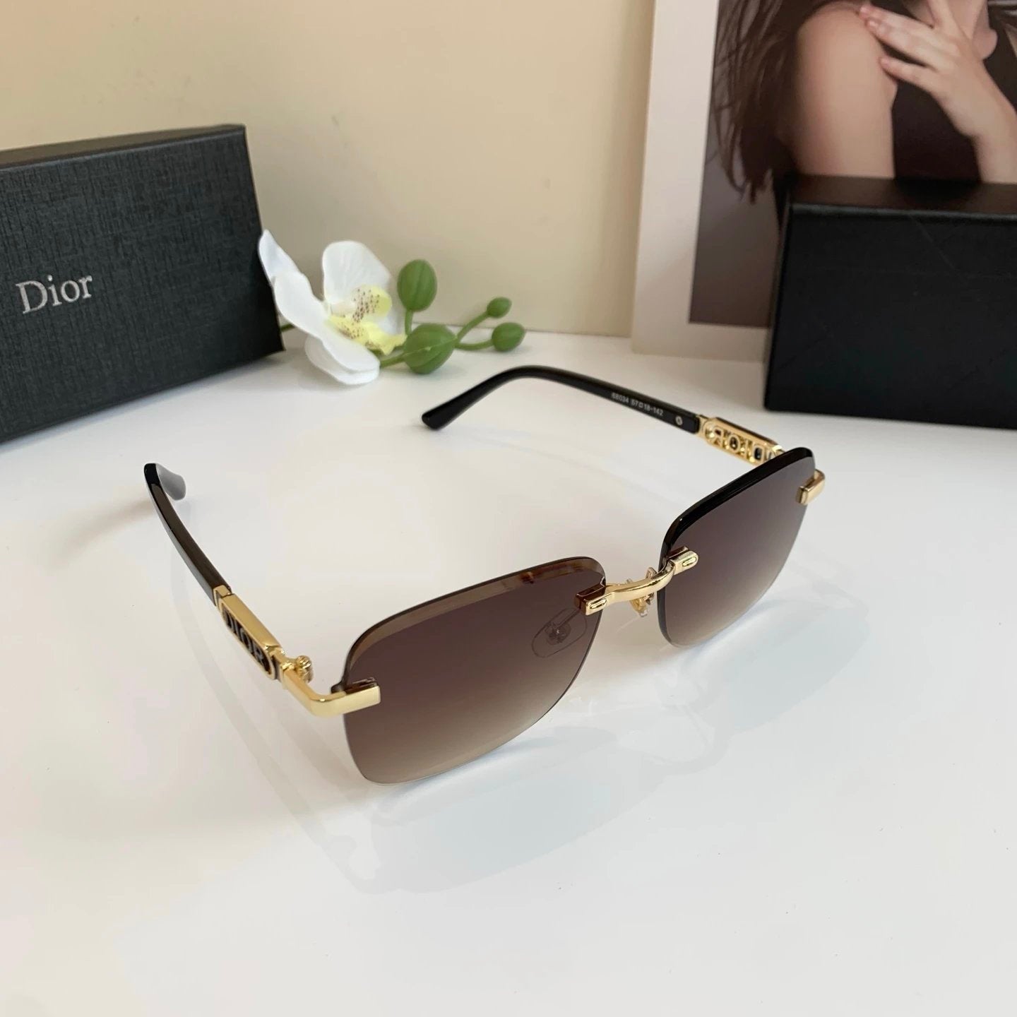 Dior Sunglasses Letter Logo Temple Sunglasses Slimming Non-Prescription Unisex Couple Style UV Protection Driving Beach Fishing25ss New Sports Casual Versatile