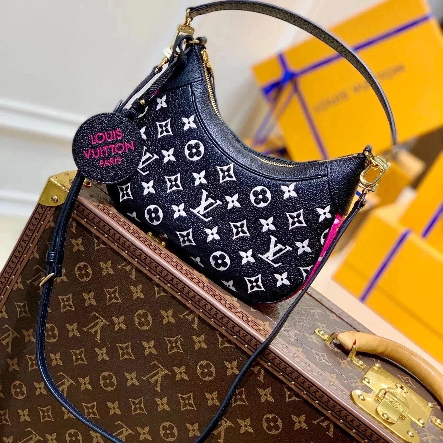 Louis Vuitton LV Women's Bag Top version 22New Inspection-Free Version M46002Black M46099Milky White M46112Gray Embossed M46091BAGATELLE Women's Moon Bag Croissant Handbag Backpack Shoulder Bag Messenger Bag Women's Underarm Bag Baguette Bag Women's Bag