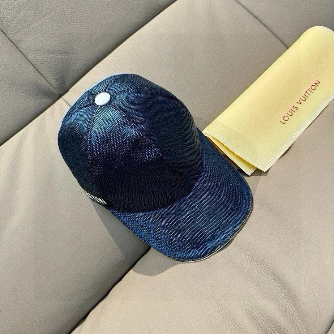 Louis Vuitton LV Hat Checkerboard logo Baseball Cap Sunshade Sun Protection Duckbill Cap Unisex Couple Style Large Head Circumference Slimming Face Curved Brim Versatile Sports Hat