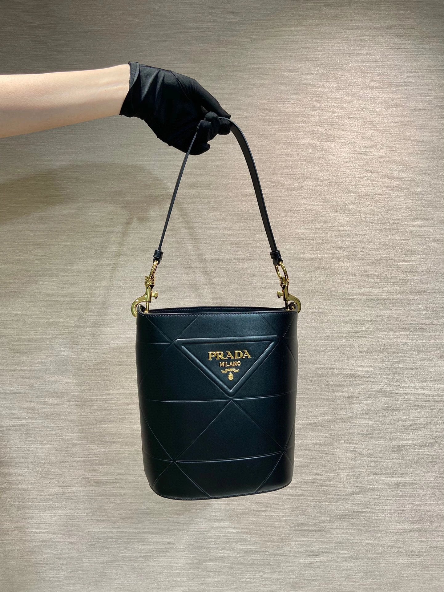 PRADA Bag Top version Version Latest Triangle Rhombus Imported Calfskin Bucket Bag Messenger Bag Shoulder Bag Underarm Bag Handbag Women's Bag1BA380