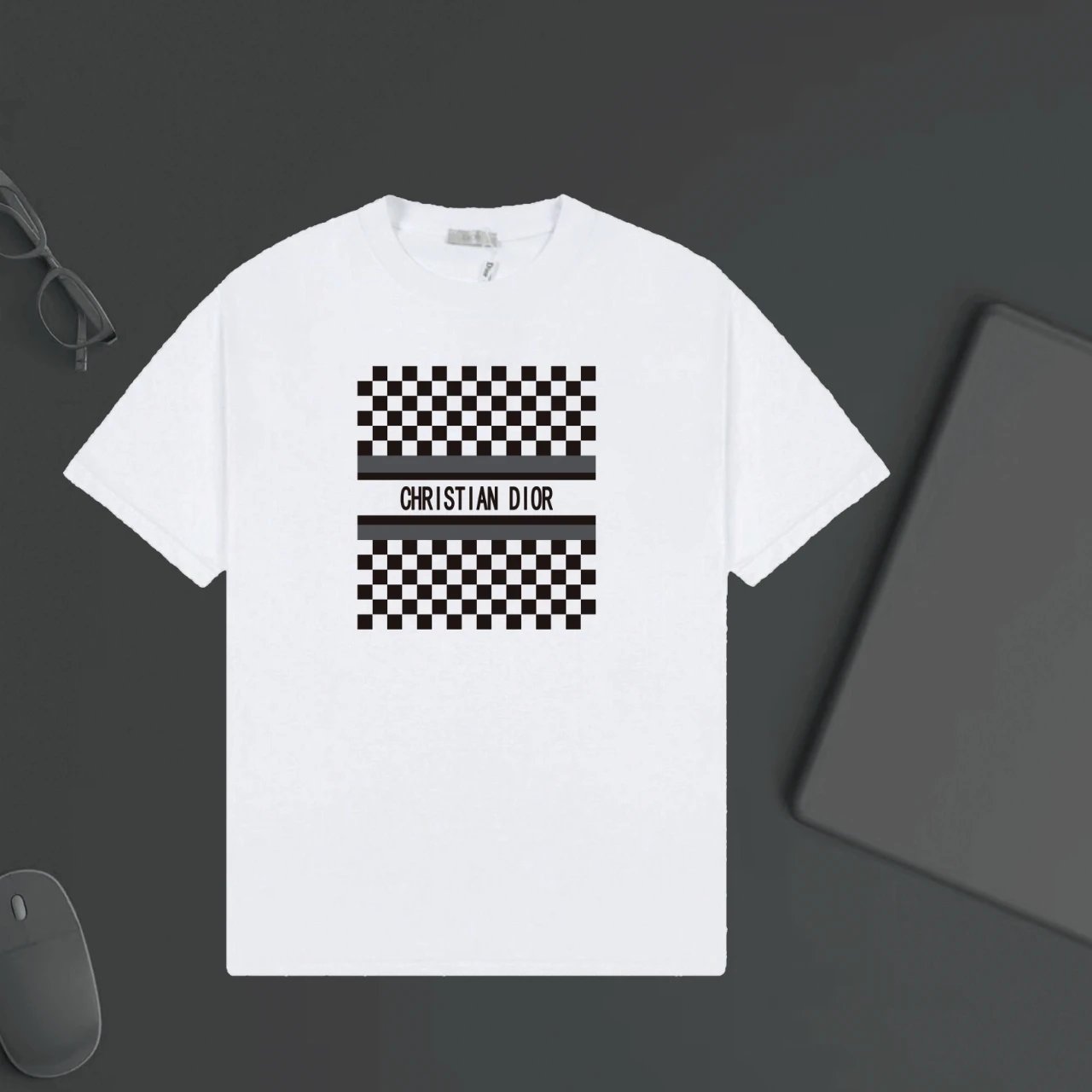 Dior T-shirt Checkerboard Pattern Print on the Chest logo round Neck Short Sleeve25ss New pure cotton T Unisex T-Shirt OS Drop Shoulder Loose Fit Base Shirt Top T-Shirt Short Sleeve