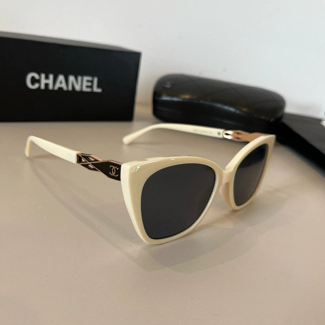 Chanel Sunglasses Double C Logo Glasses Leg Sunglasses Slim without Degrees Men Lady Couple Same Style Driving Seaside Fishing Sun Protection UV25ss New Sports Casual Versatile Glasses
