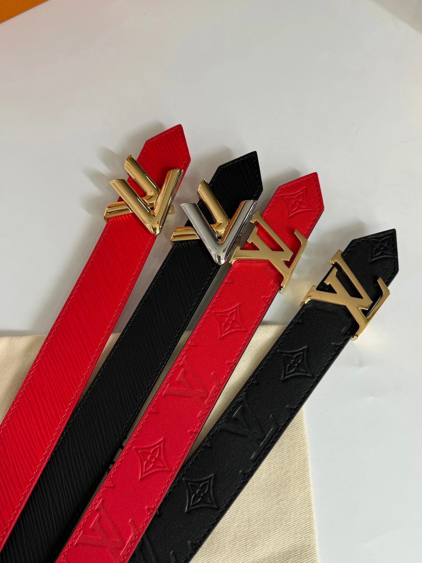 Louis Vuitton LV Belt Top version 【Counter Quality】Belt New Belt3.0cm Women's Belt Metal Buckle Women's Leather Belt with Classic Presbyopic Chessboard Grid Belt with Genuine Goods Packaging No Problem in and out of the Counter Versatile Casual Fashion Fo