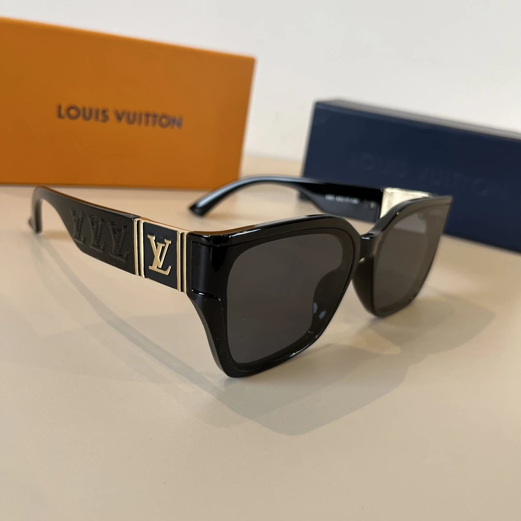 Louis Vuitton LV Sunglasses Letter Gold Label Temple Sunglasses Slimming Non-Prescription UV Protection Unisex Couple Style Driving Beach Fishing25ss New Sports Casual Versatile