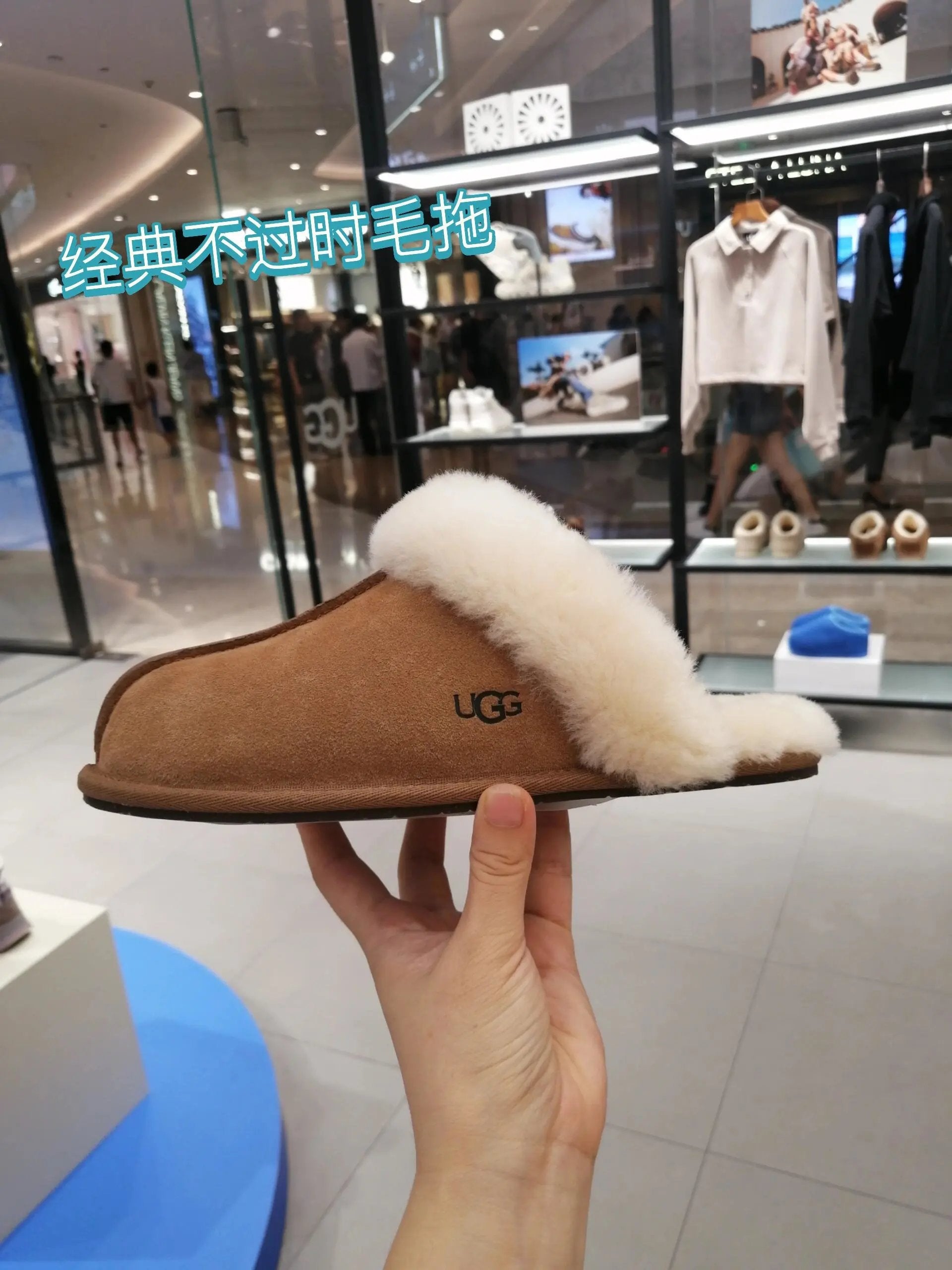 UGG Slippers 2024Autumn and Winter New Women's Toe-Covered Slippers Warm Leisure Furry Home Thin Bottom Slippers