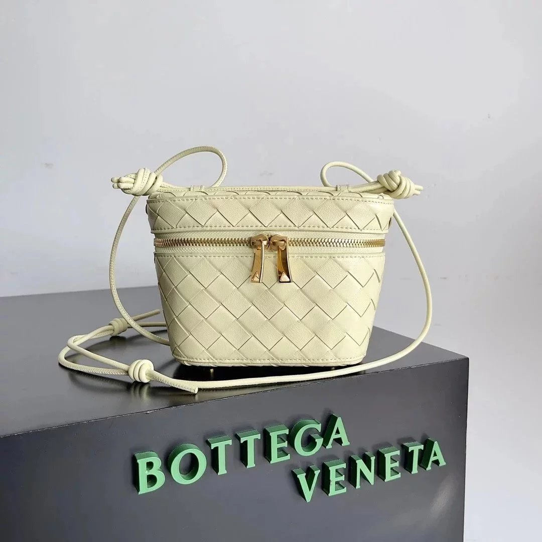 Bottega Veneta Women's Bag Top version Original Leather New Wash Bag Woven Small Box Bag Small Suitcase Woven Bag Women's Bag Lunch Box Bag Small Messenger Bag