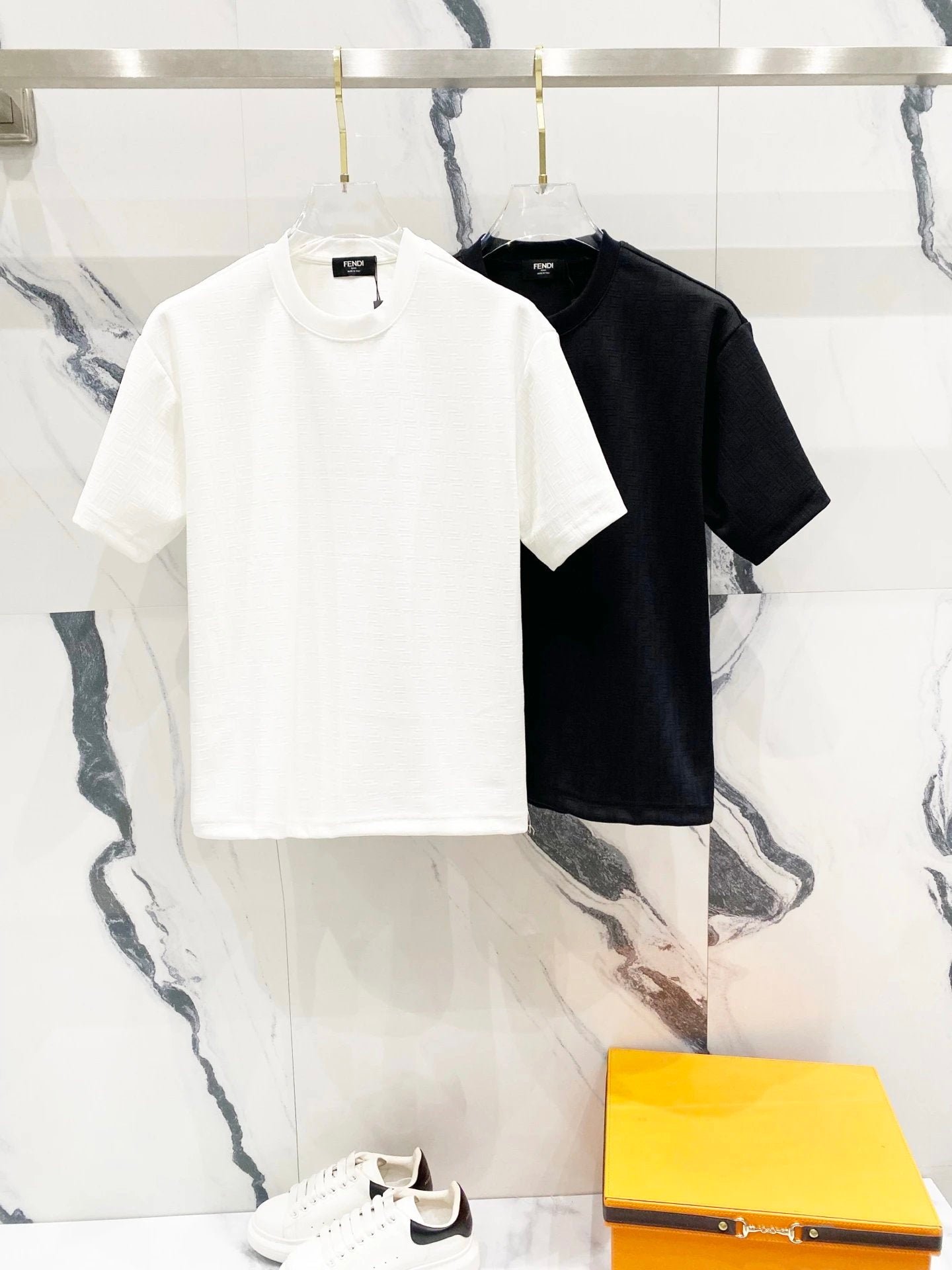 FENDI T-shirt Full Print Double F Alphabet Jacquard logo round Neck Short Sleeve25ss New Pure Cotton Unisex Style T Casual T-Shirt Base Layer Shirt OS Loose Fit Half Sleeve Top Plus Size