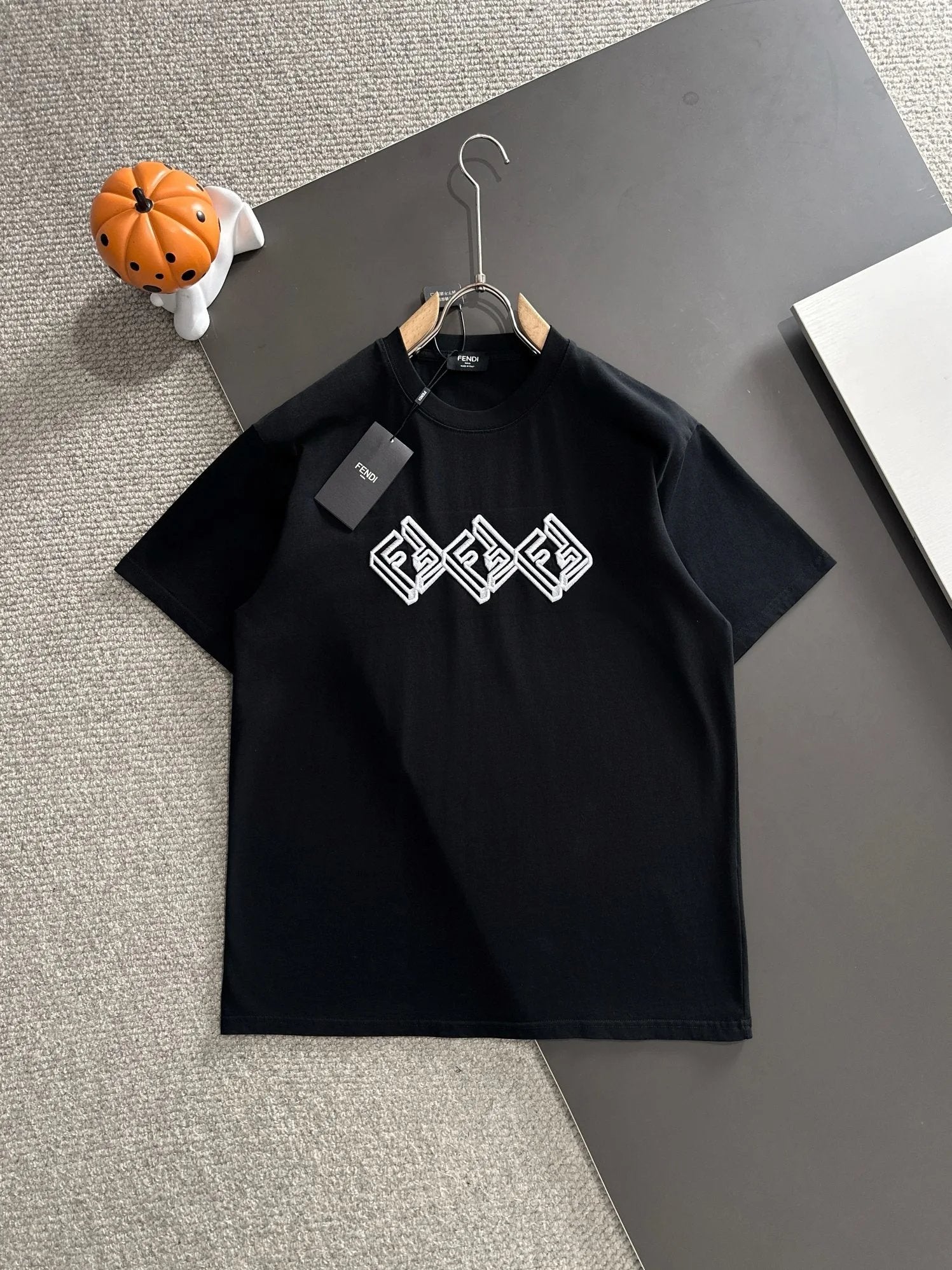 FENDI T-shirt Precision Double Chest F Letter Embroidery logo round Neck Short Sleeve25ss New Pure Cotton Unisex Style T T-shirt OS Loose Fit Base Shirt Half Sleeve T-Shirt Top Half Sleeve