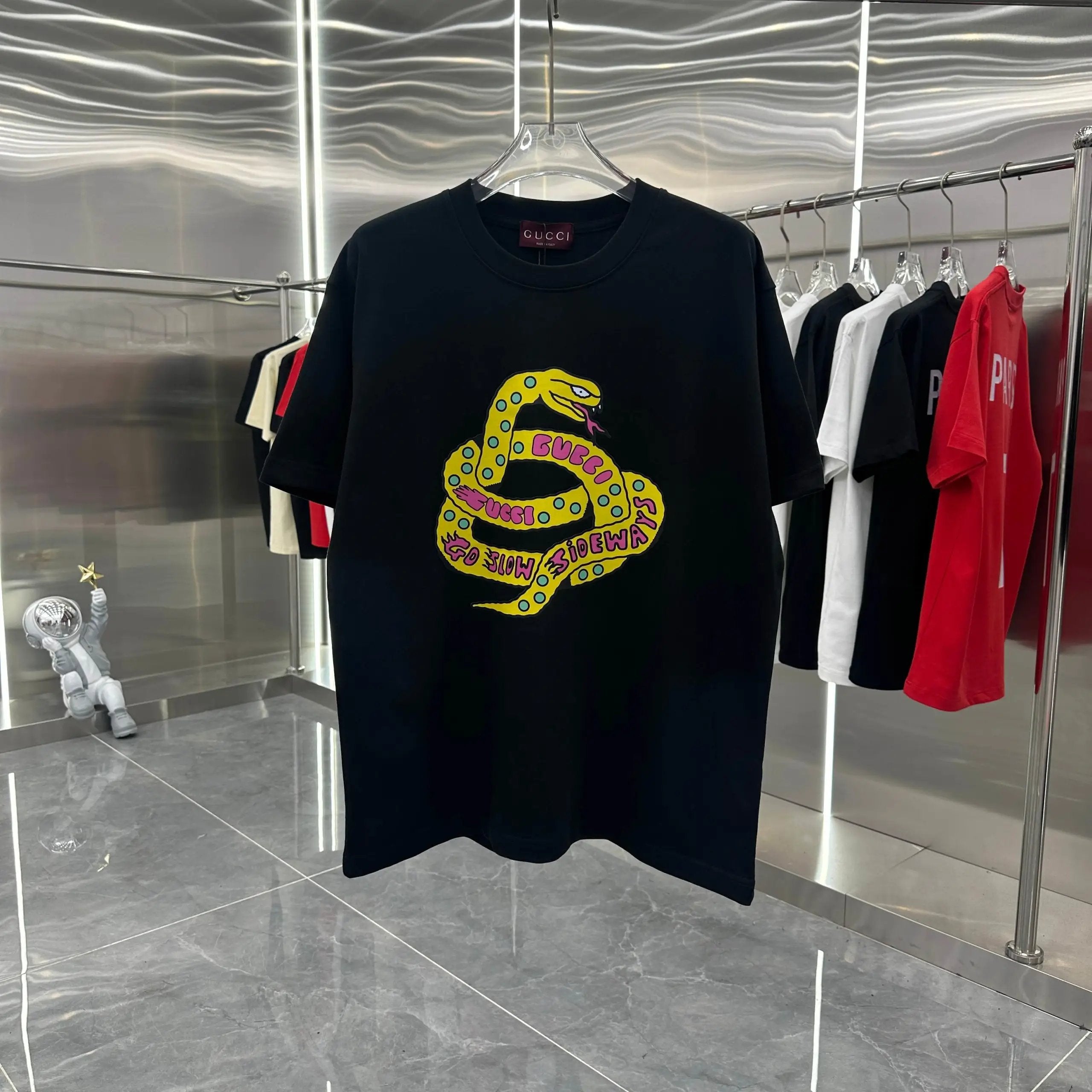 Gucci T-shirt Year of the Snake Limited Edition Front Personalized Print logo round Neck Short Sleeve25ss New pure cotton T Unisex T-Shirt OS Loose Fit Base Shirt Top Half Sleeve T-Shirt