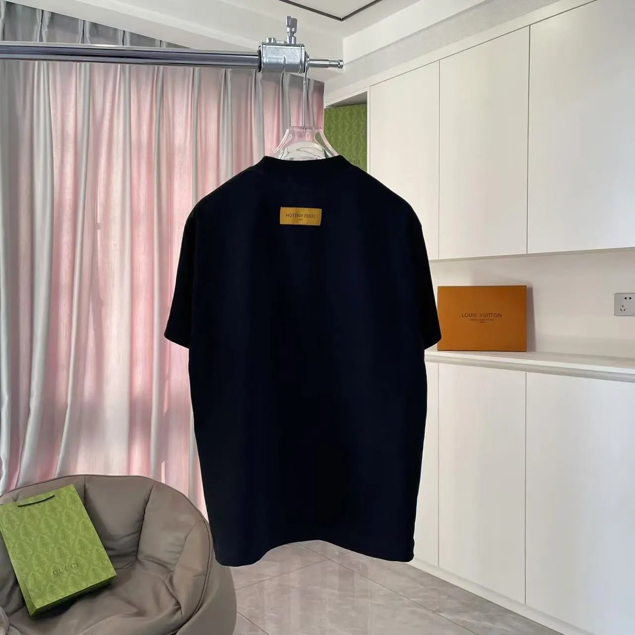 Louis Vuitton LV T-shirt Colorful Print on the Chest logo round Neck Short Sleeve25ss New Pure Cotton Unisex Style T T-shirt OS Loose Fit Base Shirt Short Sleeve T-Shirt Top