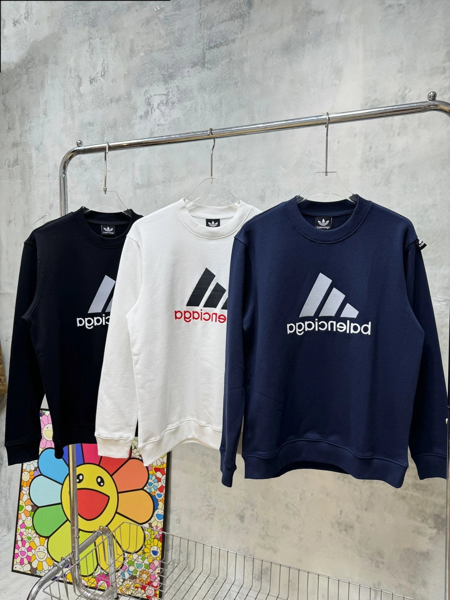 Balenciaga Hoodie Three-Stripes Large Logo Letter Embroidery Crewneck Sweatshirt400100% Pure Cotton Terry Pullover Sweatshirt os Versatile Inner Layer Top Unisex24ss Autumn and Winter New Products