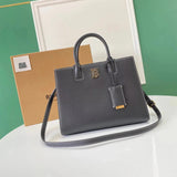 Burberry Women's Bag Top version 【Original Leather Surrogate Shopping Edition】Autumn and Winter New Women's Clothes Tote Bag Latest Version Tote Tote Bag Women's Shopping Bag Vegetable Basket Bag Portable Briefcase Thomas Exclusive Identification.