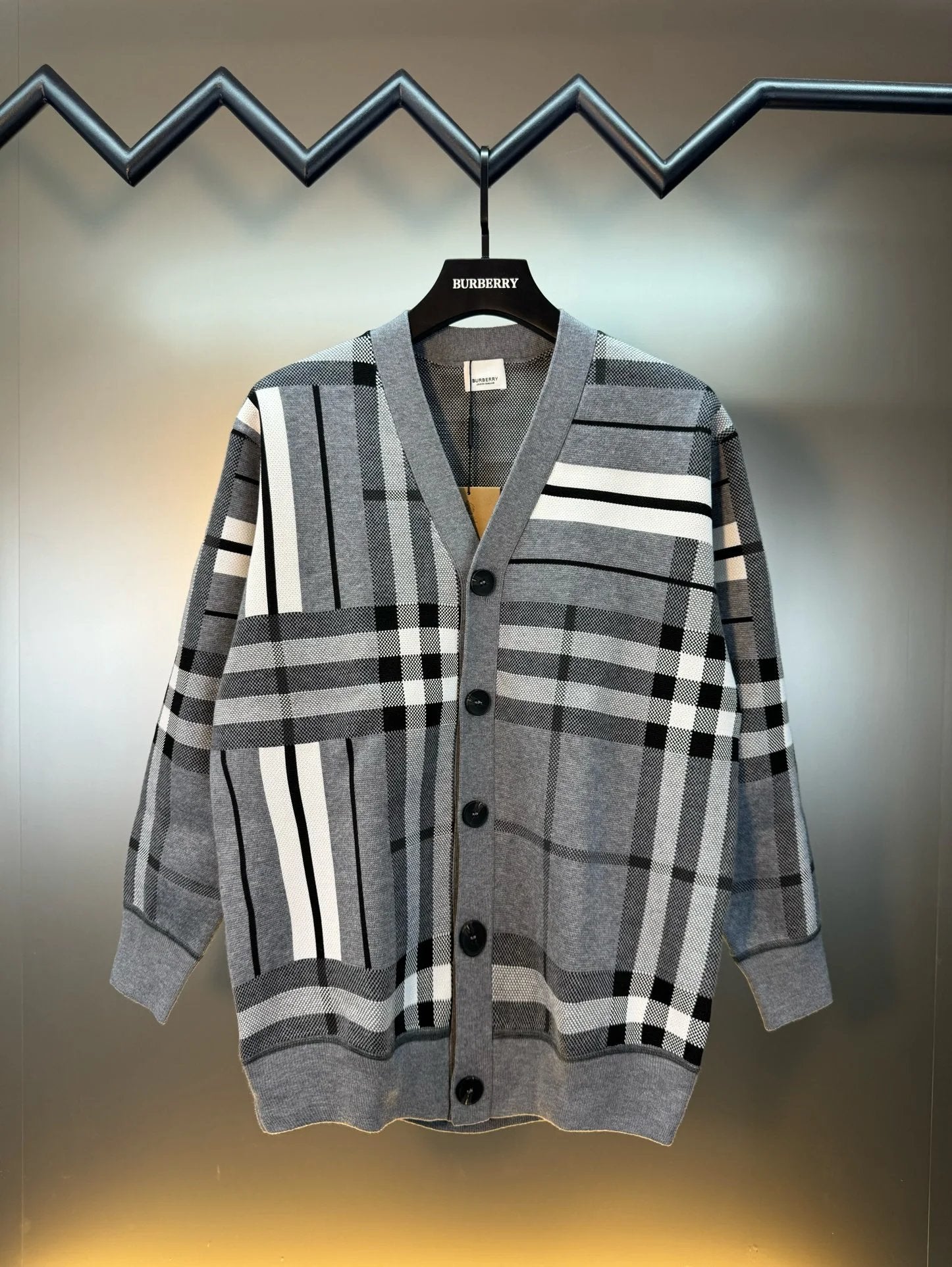 Burberry Sweater Classic Large Plaid Wool Cardigan Sweater800Thickened Warm Sweater Large V Unisex Jacket Coat for Men and Women24ss Autumn and Winter New Products