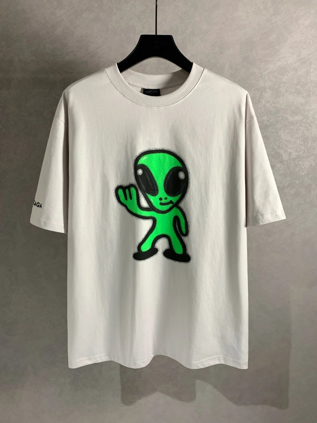 Balenciaga T-shirt Alien Pattern Print on the Chest logo round Neck Short Sleeve25ss New Pure Cotton Unisex Style T T-shirt OS Loose Fit Base Shirt Half Sleeve T-Shirt Top Half Sleeve