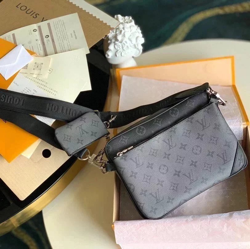 Louis Vuitton LV Men's Bag Top version 【】Men's Bag2021Spring and Summer New PochetteTrio Postman Series M69443Three-in-One Pure Steel Hardware Presbyopic Black Flower Crossbody Shoulder Crossbody Small Bag Clutch Men's Briefcase Bag