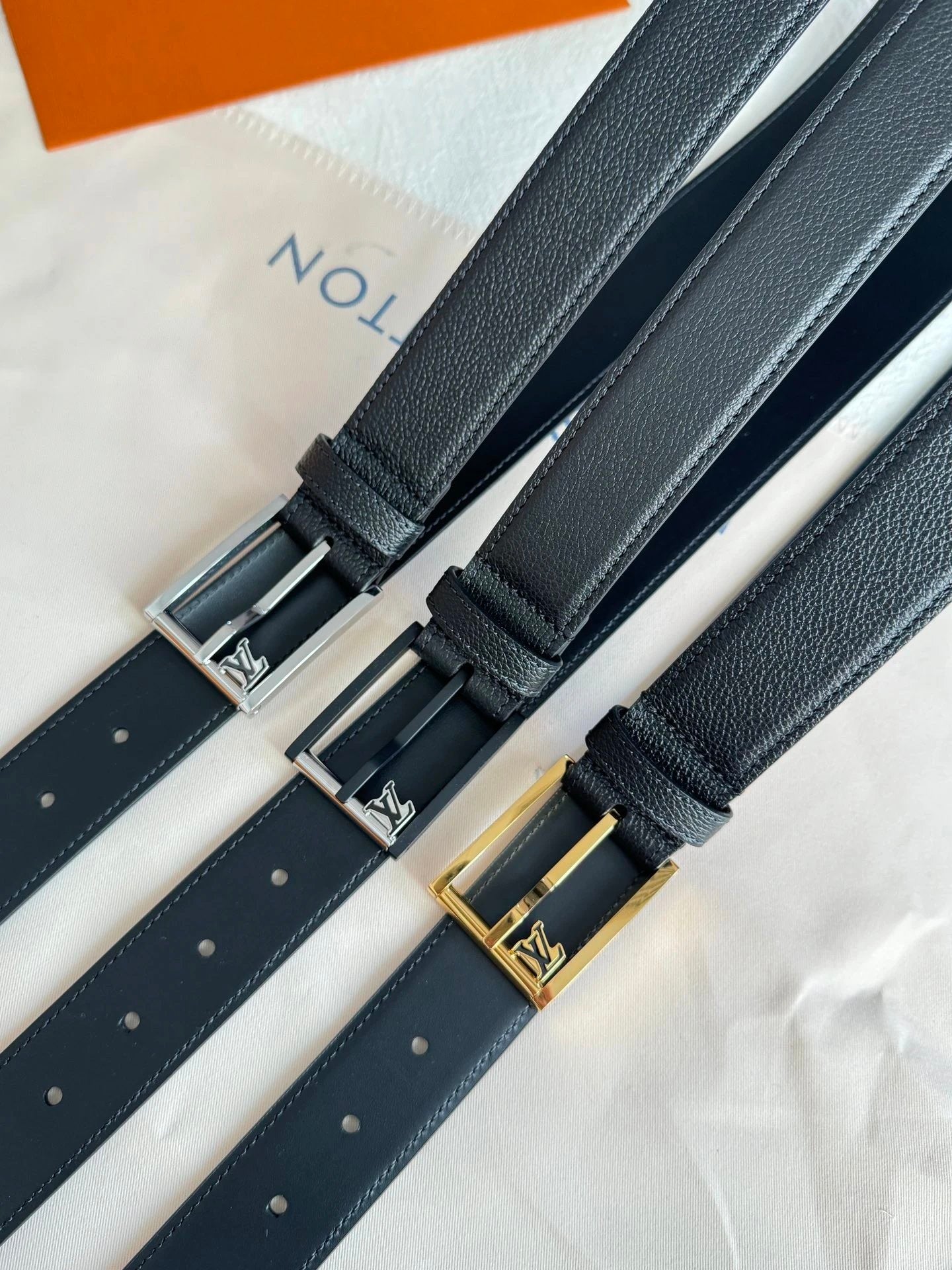 Louis Vuitton LV Belt Top version The Most New Belt4.0cm Men's Belt Metal Buckle Men's Leather Belt with Classic Chessboard Plaid Belt with Genuine Goods Packaging