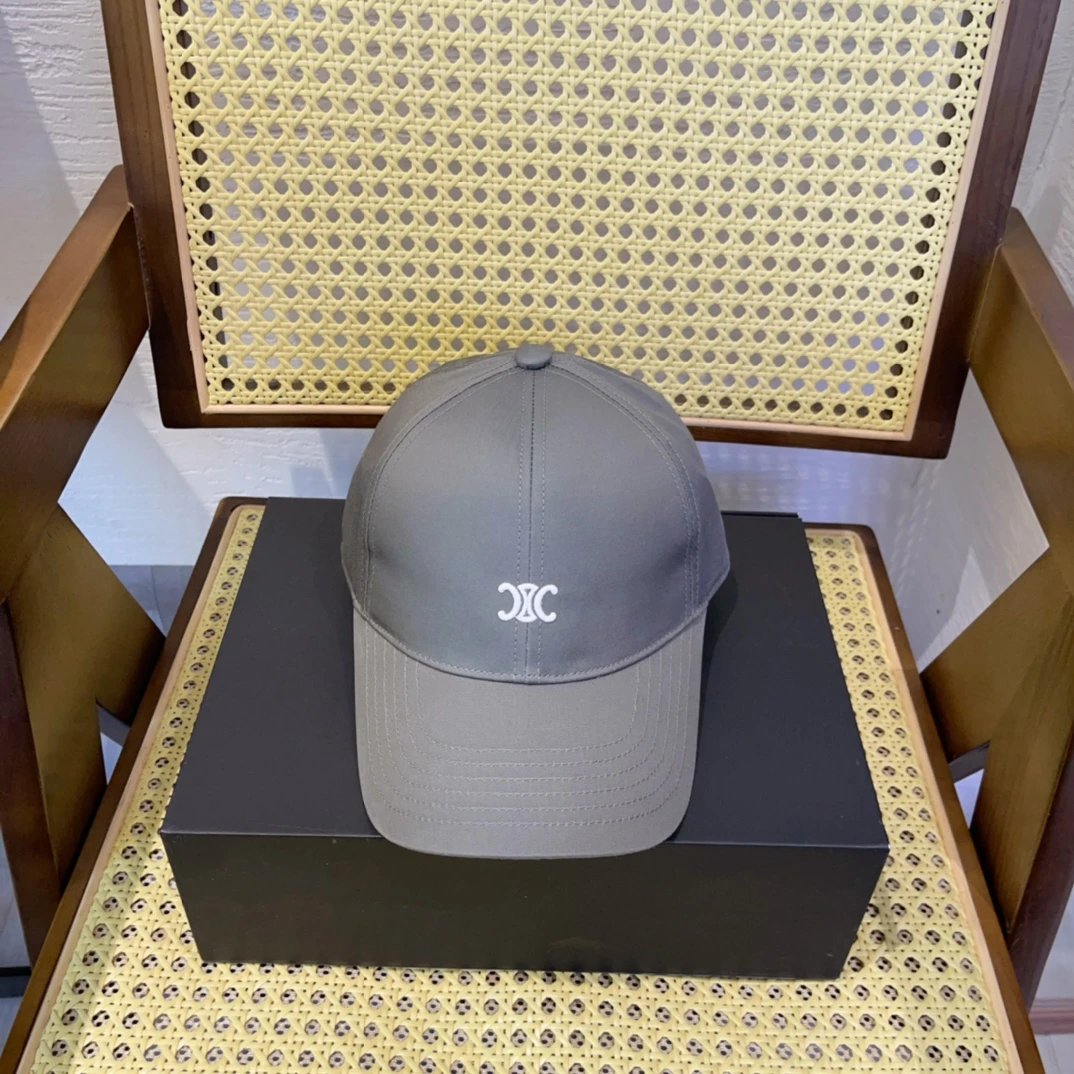 Celine Hat Classic Pair Clogo Baseball Cap Sun Protection Visor Cap Large Head Circumference Versatile Sports Hat Slimming Face Curved Brim Unisex Couple Style